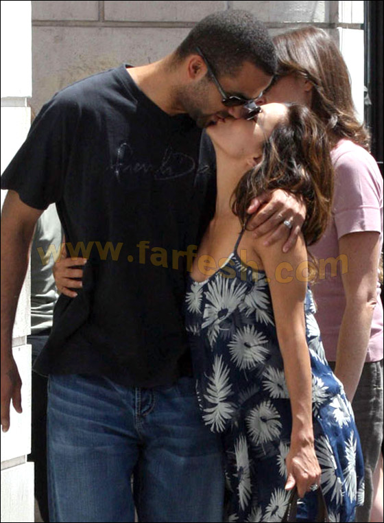 إيفا لونغوريا تعتزم تبني طفل من هاييتي!! صورة رقم 21 إيفا لونغوريا تعتزم تبني طفل من هاييتي!! صورة رقم 21