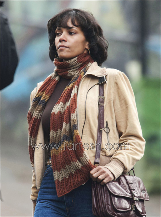 هالي بيري تكسر قدمها خلال تصوير 