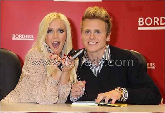 هايدي مونتاج تتعلم فنون القتال لتتخلص من حراسها!! صورة رقم 3 هايدي مونتاج تتعلم فنون القتال لتتخلص من حراسها!! صورة رقم 3