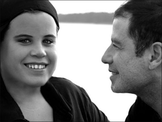 طفل جون ترافولتا الرضيع يحصل على لقب طفل جون ترافولتا الرضيع يحصل على لقب