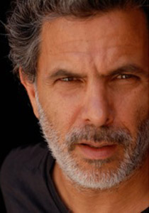 اغتيال المخرج والممثل الشهير جوليانو مير في جنين  صورة رقم 1