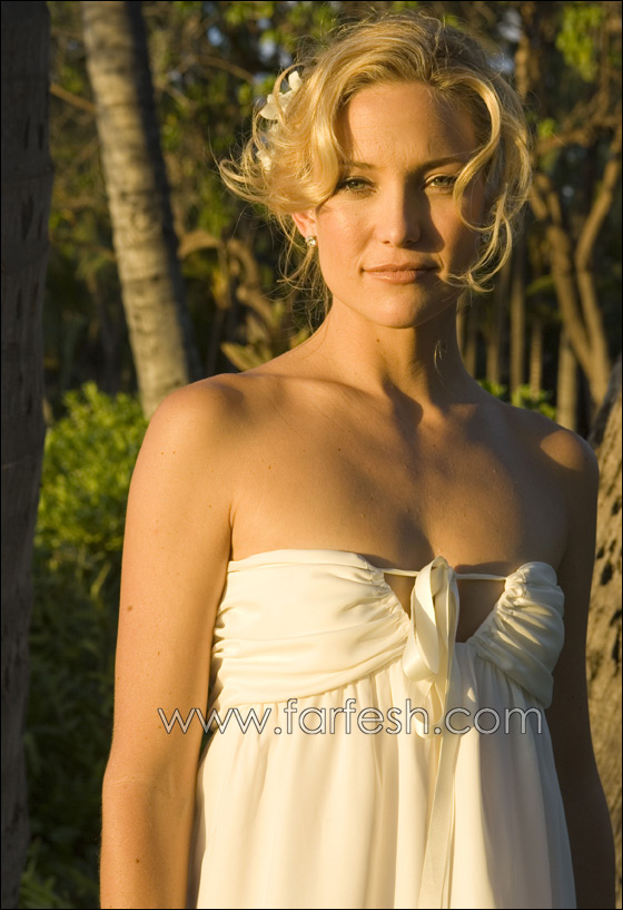 الجميلة كيت هودسون في الارجنتين بفستان ازرق يبرز حملها!  صورة رقم 19