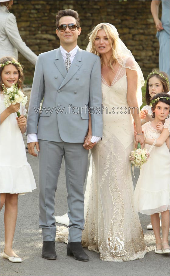 مبروك.. كيت موس وجيمي هينس يتزوجان في كنيسة ريفية!  صورة رقم 6