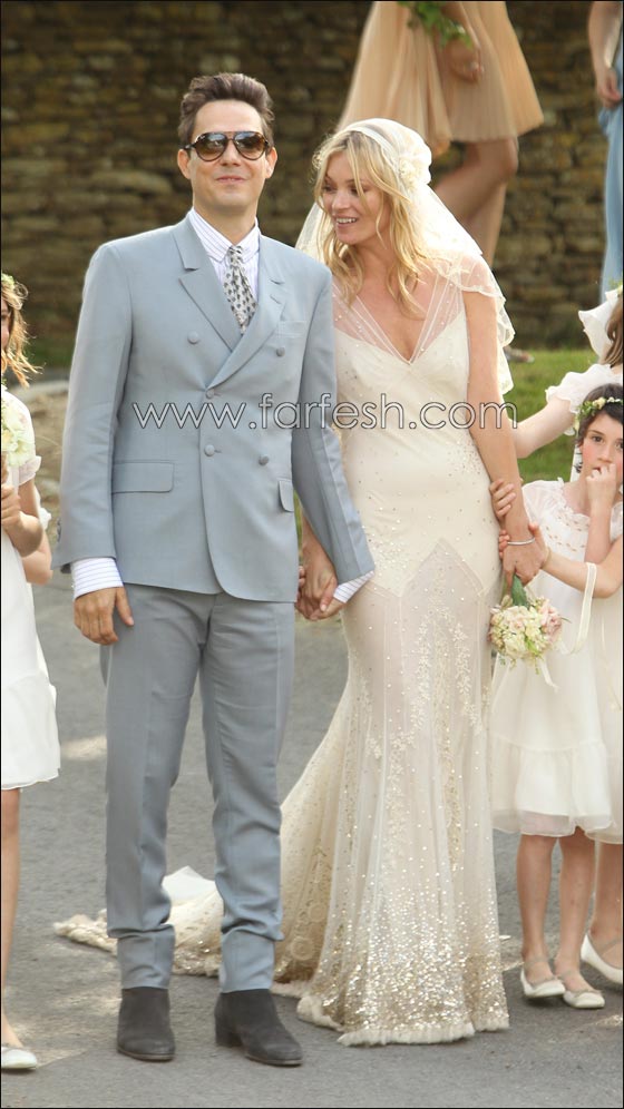 مبروك.. كيت موس وجيمي هينس يتزوجان في كنيسة ريفية!  صورة رقم 8