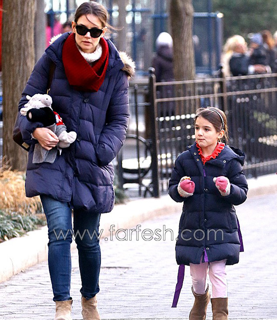 لماذا منعت النجمة كاتي هولمز من حمل ابنتها؟! صورة رقم 4 لماذا منعت النجمة كاتي هولمز من حمل ابنتها؟! صورة رقم 4