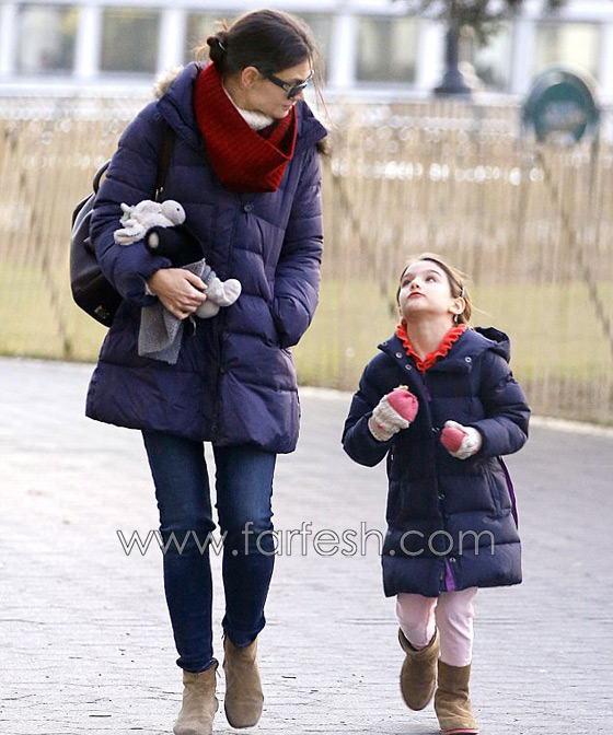 لماذا منعت النجمة كاتي هولمز من حمل ابنتها؟! صورة رقم 5 لماذا منعت النجمة كاتي هولمز من حمل ابنتها؟! صورة رقم 5