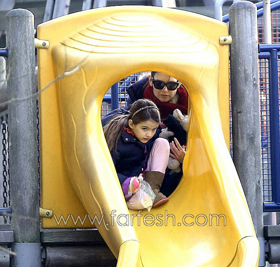 لماذا منعت النجمة كاتي هولمز من حمل ابنتها؟! صورة رقم 2 لماذا منعت النجمة كاتي هولمز من حمل ابنتها؟! صورة رقم 2