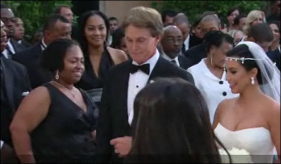 مسلسلات اون لاين ينقل لكم أول الصور وتفاصيل حفل زفاف كيم كارداشيان صورة رقم 9