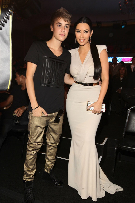 مسلسلات اون لاين ينقل لكم أول الصور وتفاصيل حفل زفاف كيم كارداشيان صورة رقم 24