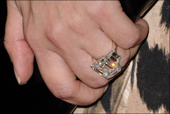 مسلسلات اون لاين ينقل لكم أول الصور وتفاصيل حفل زفاف كيم كارداشيان صورة رقم 23