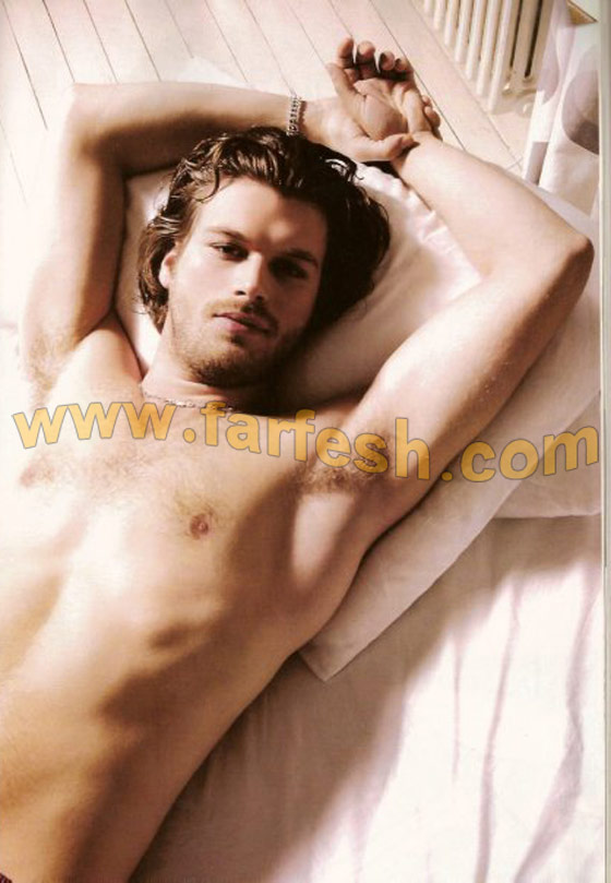 السر وراء صورة مهند بالمكياج بجانب العارضة شبه المنزوعة! صورة رقم 18 السر وراء صورة مهند بالمكياج بجانب العارضة شبه المنزوعة! صورة رقم 18