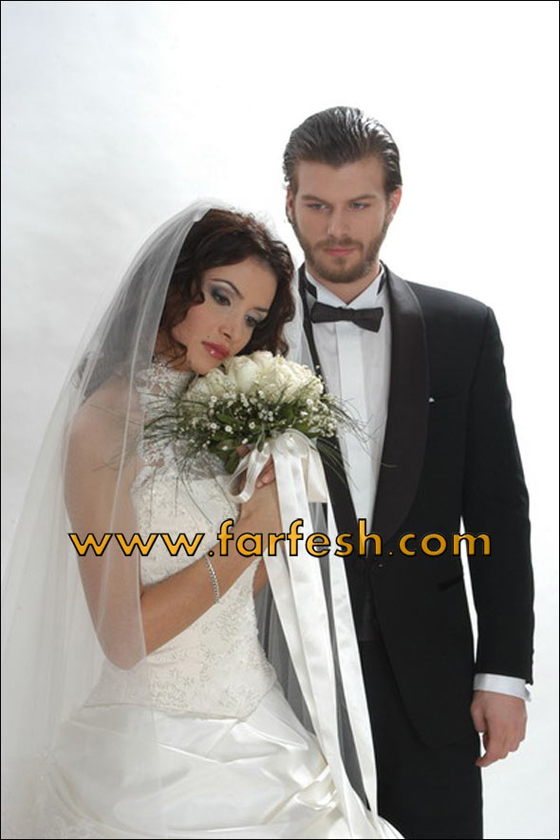 السر وراء صورة مهند بالمكياج بجانب العارضة شبه المنزوعة! صورة رقم 5 السر وراء صورة مهند بالمكياج بجانب العارضة شبه المنزوعة! صورة رقم 5