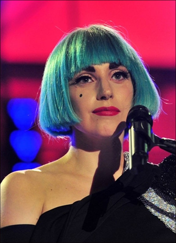 ليدي غاغا تحلق شعرها حزنا!! صورة رقم 8 ليدي غاغا تحلق شعرها حزنا!! صورة رقم 8