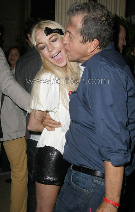 ليندساي لوهان تجذب عيون الجميع بصدرها! صورة رقم 13 ليندساي لوهان تجذب عيون الجميع بصدرها! صورة رقم 13