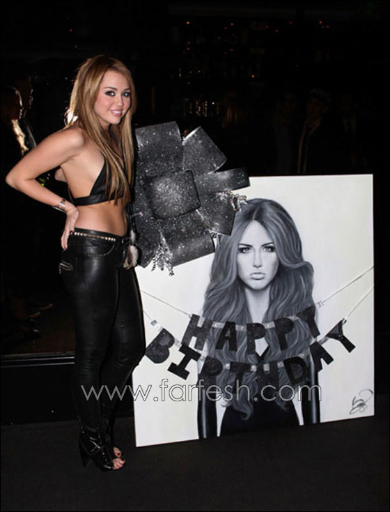 للمرة الثانية.. انتشار صور تشوه صورة النجمة مايلي سايروس! صورة رقم 6 للمرة الثانية.. انتشار صور تشوه صورة النجمة مايلي سايروس! صورة رقم 6