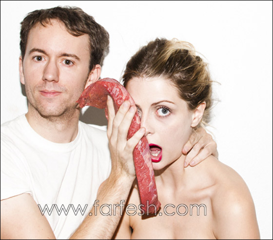 بالصور.. ميشا بارتون تتناول اللحوم النيئة!!  صورة رقم 5