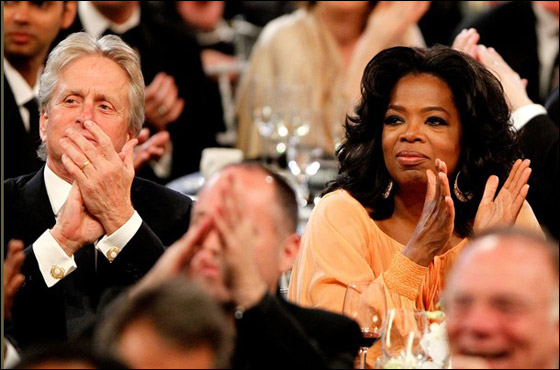 متسول اضحك اوبرا وينفري فاهدته 100 دولار! صورة رقم 8 متسول اضحك اوبرا وينفري فاهدته 100 دولار! صورة رقم 8