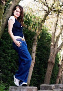 اسيل تكذّب: أبي تركني رضيعة ورفض رؤيتي!  صورة رقم 1