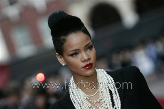 ريهانا تعزي معجبة توفيت في حادث سيارة وهي تستمع لاغنيتها!  صورة رقم 9