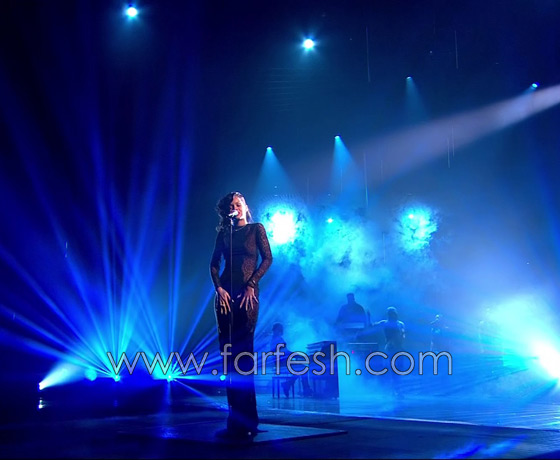 اطلالة مثيرة لريهانا بفستان اسود شفاف صورة رقم 5 اطلالة مثيرة لريهانا بفستان اسود شفاف صورة رقم 5