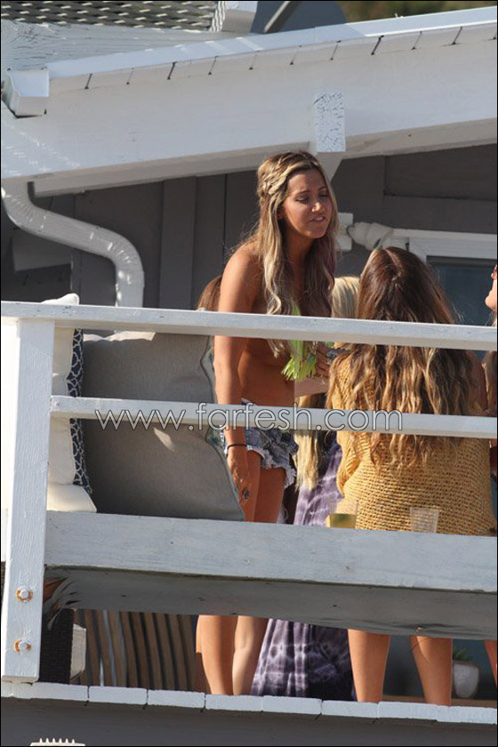 الممثلة اشلي تيسديل تحتفل في عيد ميلادها على شاطىء البحر! صورة رقم 3 الممثلة اشلي تيسديل تحتفل في عيد ميلادها على شاطىء البحر! صورة رقم 3