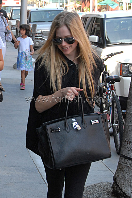 لافين تتورط في شجار يُدخل حبيبها المشفى! صورة رقم 4 لافين تتورط في شجار يُدخل حبيبها المشفى! صورة رقم 4