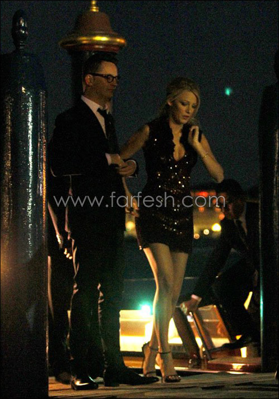 بسبب قصر وضيق الفستان: بليك ليفلي تحتاج للمساعدة! صورة رقم 4 بسبب قصر وضيق الفستان: بليك ليفلي تحتاج للمساعدة! صورة رقم 4