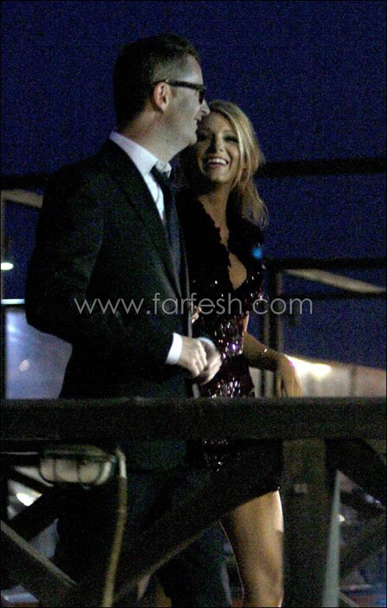 بسبب قصر وضيق الفستان: بليك ليفلي تحتاج للمساعدة! صورة رقم 7 بسبب قصر وضيق الفستان: بليك ليفلي تحتاج للمساعدة! صورة رقم 7