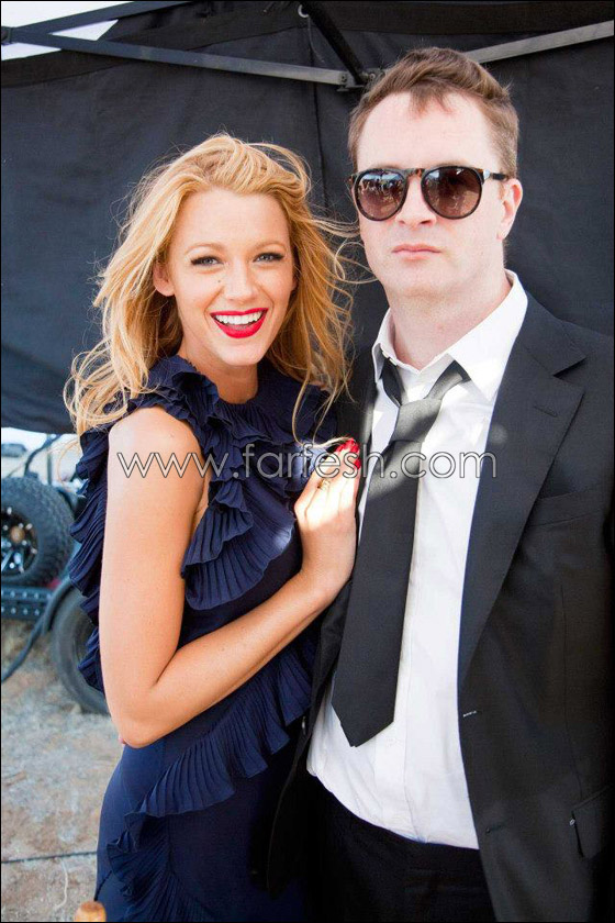 بسبب قصر وضيق الفستان: بليك ليفلي تحتاج للمساعدة! صورة رقم 8 بسبب قصر وضيق الفستان: بليك ليفلي تحتاج للمساعدة! صورة رقم 8