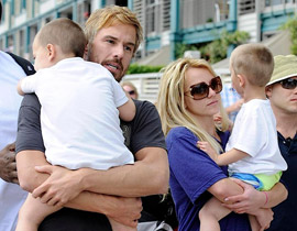 صديق بريتني سبيرز ضربها وهي حامل؟!! صورة رقم 1 صديق بريتني سبيرز ضربها وهي حامل؟!! صورة رقم 1