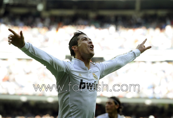 العارضة نيكول مينيتي: كريستيانو رونالدو كان الاسوأ على السرير صورة رقم 16 العارضة نيكول مينيتي: كريستيانو رونالدو كان الاسوأ على السرير صورة رقم 16