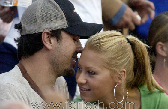 انريكي اغلاسياس يغني اغنية مثيرة جداً وجريئة! صورة رقم 1 انريكي اغلاسياس يغني اغنية مثيرة جداً وجريئة! صورة رقم 1