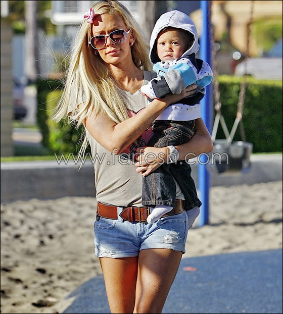 جينا جاميسون اعتزلت التمثيل الاباحي رافة باطفالها صورة رقم 1 جينا جاميسون اعتزلت التمثيل الاباحي رافة باطفالها صورة رقم 1