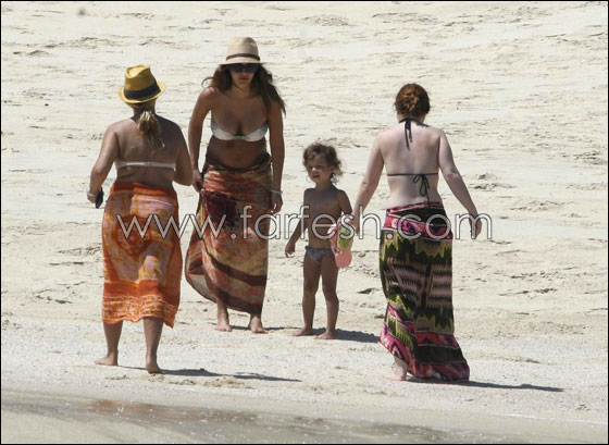 مع اقتراب ولادتها.. جيسيكا على شواطئ المكسيك بالبكيني صورة رقم 3 مع اقتراب ولادتها.. جيسيكا على شواطئ المكسيك بالبكيني صورة رقم 3