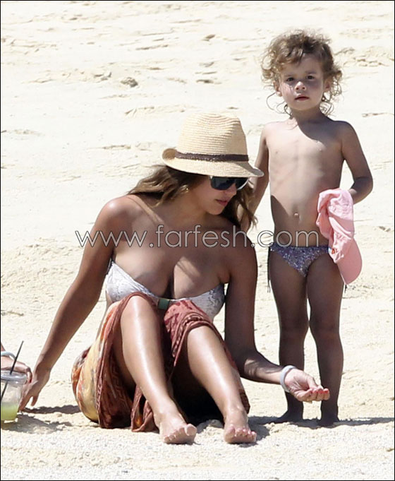 مع اقتراب ولادتها.. جيسيكا على شواطئ المكسيك بالبكيني صورة رقم 2 مع اقتراب ولادتها.. جيسيكا على شواطئ المكسيك بالبكيني صورة رقم 2