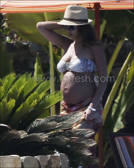 مع اقتراب ولادتها.. جيسيكا على شواطئ المكسيك بالبكيني صورة رقم 13 مع اقتراب ولادتها.. جيسيكا على شواطئ المكسيك بالبكيني صورة رقم 13