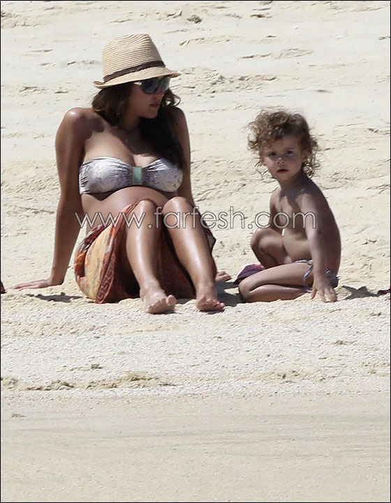 مع اقتراب ولادتها.. جيسيكا على شواطئ المكسيك بالبكيني صورة رقم 10 مع اقتراب ولادتها.. جيسيكا على شواطئ المكسيك بالبكيني صورة رقم 10