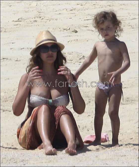 مع اقتراب ولادتها.. جيسيكا على شواطئ المكسيك بالبكيني صورة رقم 8 مع اقتراب ولادتها.. جيسيكا على شواطئ المكسيك بالبكيني صورة رقم 8