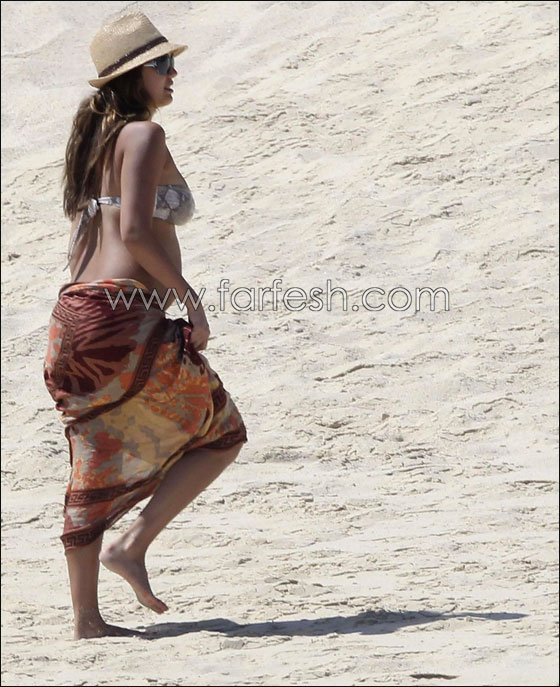 مع اقتراب ولادتها.. جيسيكا على شواطئ المكسيك بالبكيني صورة رقم 15 مع اقتراب ولادتها.. جيسيكا على شواطئ المكسيك بالبكيني صورة رقم 15