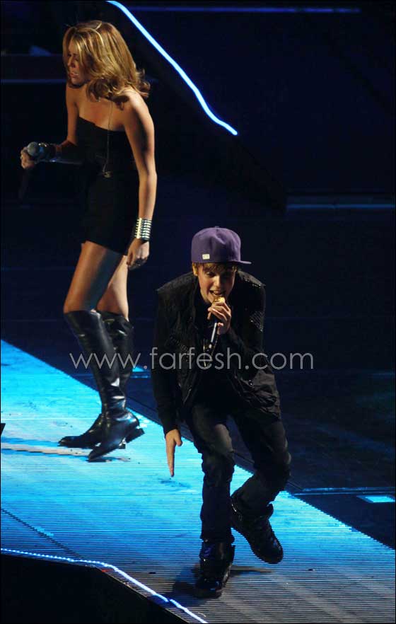 شاهدوا.. جستن بيبر لحظة هبوط طائرته الخاصة! صورة رقم 7 شاهدوا.. جستن بيبر لحظة هبوط طائرته الخاصة! صورة رقم 7