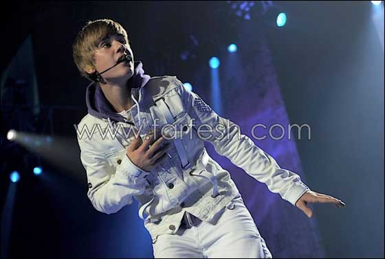 شاهدوا.. جستن بيبر لحظة هبوط طائرته الخاصة! صورة رقم 10 شاهدوا.. جستن بيبر لحظة هبوط طائرته الخاصة! صورة رقم 10