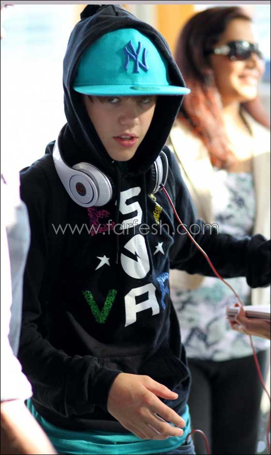 شاهدوا.. جستن بيبر لحظة هبوط طائرته الخاصة! صورة رقم 15 شاهدوا.. جستن بيبر لحظة هبوط طائرته الخاصة! صورة رقم 15