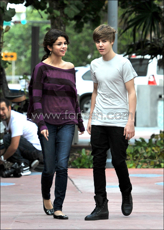 ليدي غاغا تجمع الاموال لليابان والمشاهير يصلون من اجلهم!  صورة رقم 24