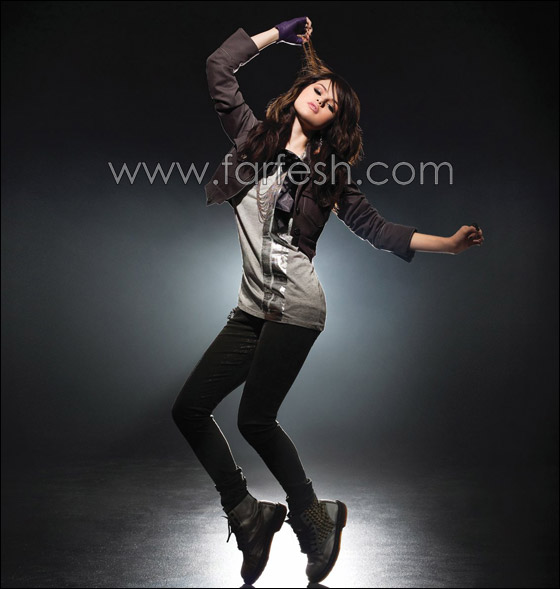 جاستن بيبر وسيلينا غوميز يتبادلون القبل الحارة صورة رقم 18 جاستن بيبر وسيلينا غوميز يتبادلون القبل الحارة صورة رقم 18