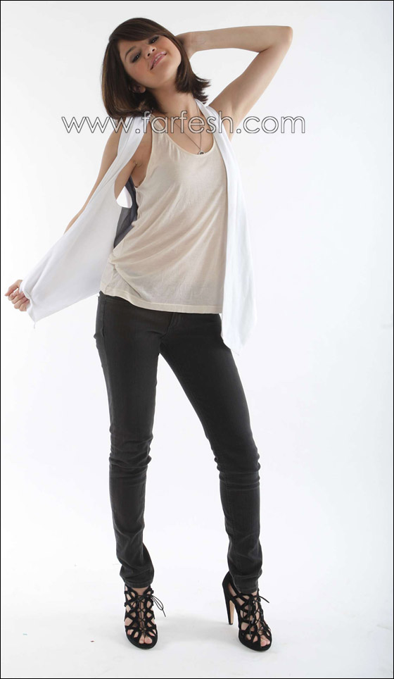 جاستن بيبر وسيلينا غوميز يتبادلون القبل الحارة صورة رقم 23 جاستن بيبر وسيلينا غوميز يتبادلون القبل الحارة صورة رقم 23