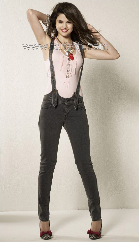 جاستن بيبر وسيلينا غوميز يتبادلون القبل الحارة صورة رقم 9 جاستن بيبر وسيلينا غوميز يتبادلون القبل الحارة صورة رقم 9