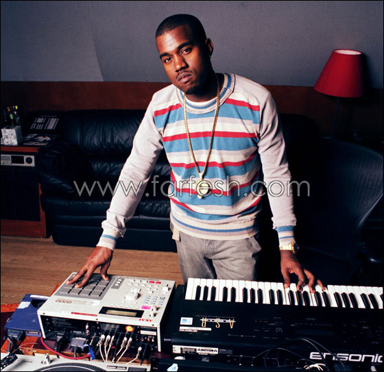 حبيبة كانيي ويست تعرض جسمها وتغوص تحت المياه  صورة رقم 10