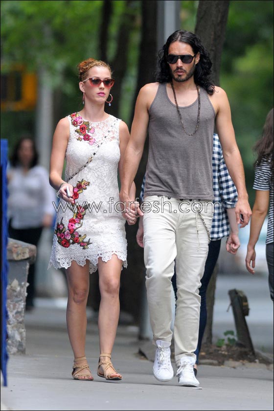 كاتي بيري وزوجها راشيل براند في رحلة رومانسية على الدراجات!  صورة رقم 7