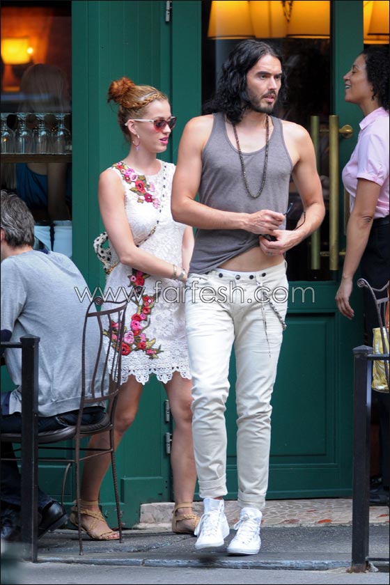 كاتي بيري وزوجها راشيل براند في رحلة رومانسية على الدراجات!  صورة رقم 8