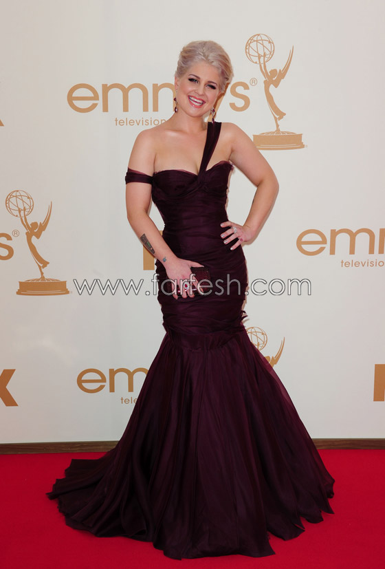 النجمة كيلي تتعرض لاصابة برأسها وتدخل المستشفى! صورة رقم 7 النجمة كيلي تتعرض لاصابة برأسها وتدخل المستشفى! صورة رقم 7